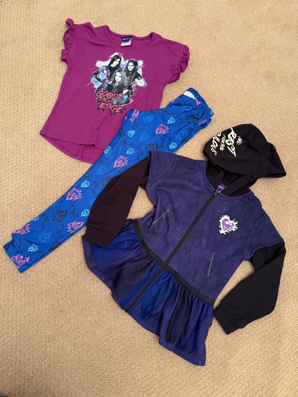 Disney Descendants bundle. Size girls 7/8